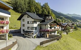 Alpen-Appartements Zuercher